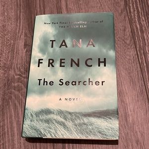 Bestselling novel The Searcher by Tana French